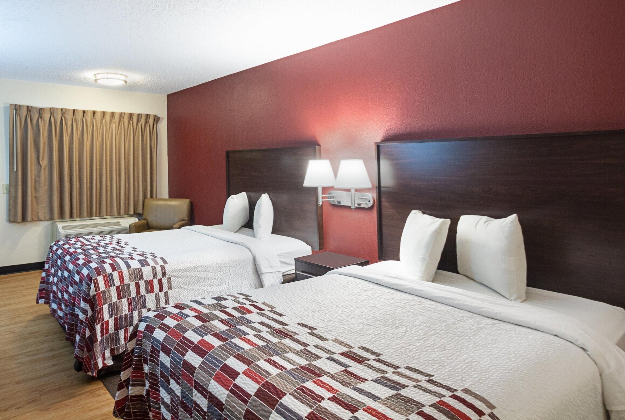 Red Roof Inn Cincinnati East - Beechmont Cherry Grove Exterior foto